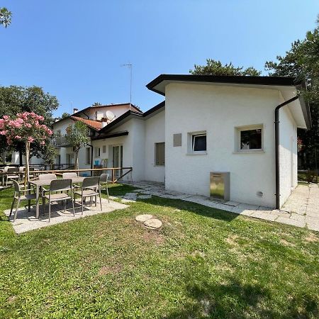 Villaggio Pineta Бибионе Экстерьер фото